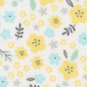Doodle Baby Flannel - Cream Floral Fat Quarter | Benartex 13228F-31