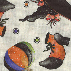 Spooktacular - Cream Halloween Fat Quarter | Quilting Treasures 30317-E